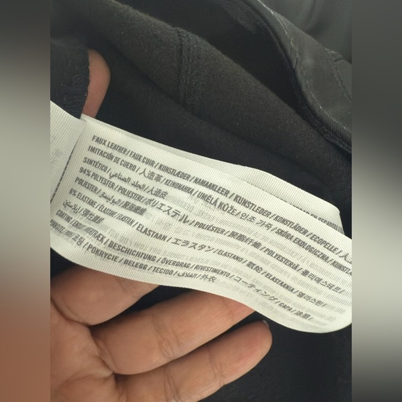 Abercrombie & Fitch black faux leather flare pants 15-16 - Picture 3 of 5